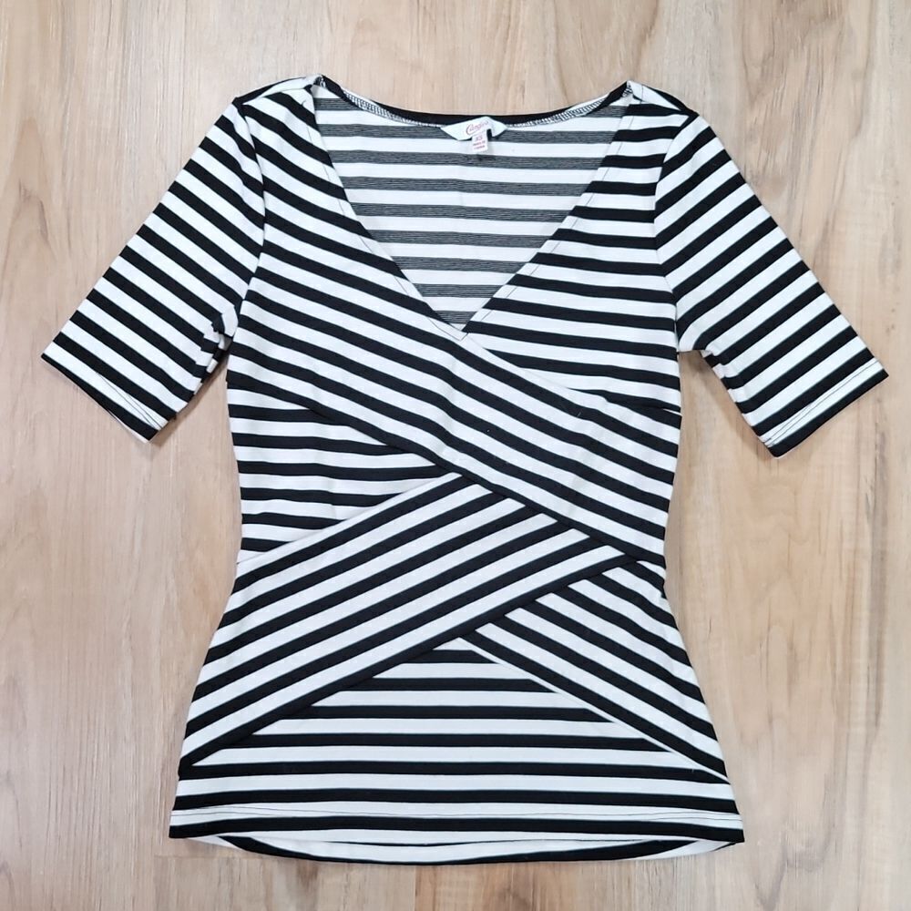 🔺️Candies Black & White Striped Crisscross Vneck Elbow Sleeve Top XSmall